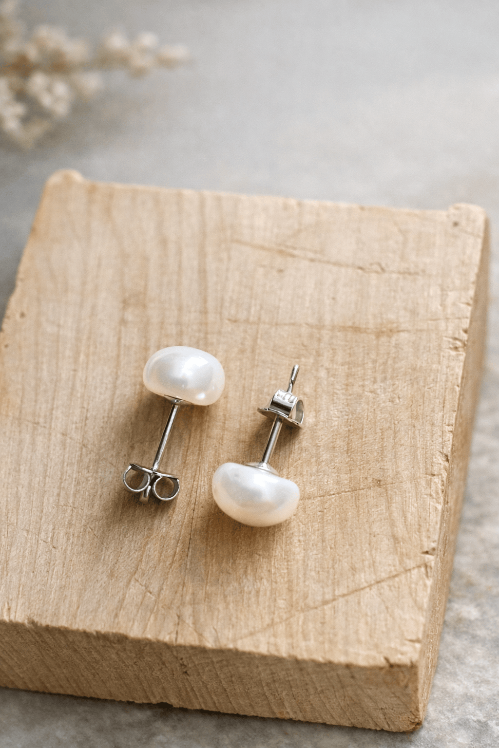 Blinket Perleøredobber i sølv – ekte hvit ferskvannsperle