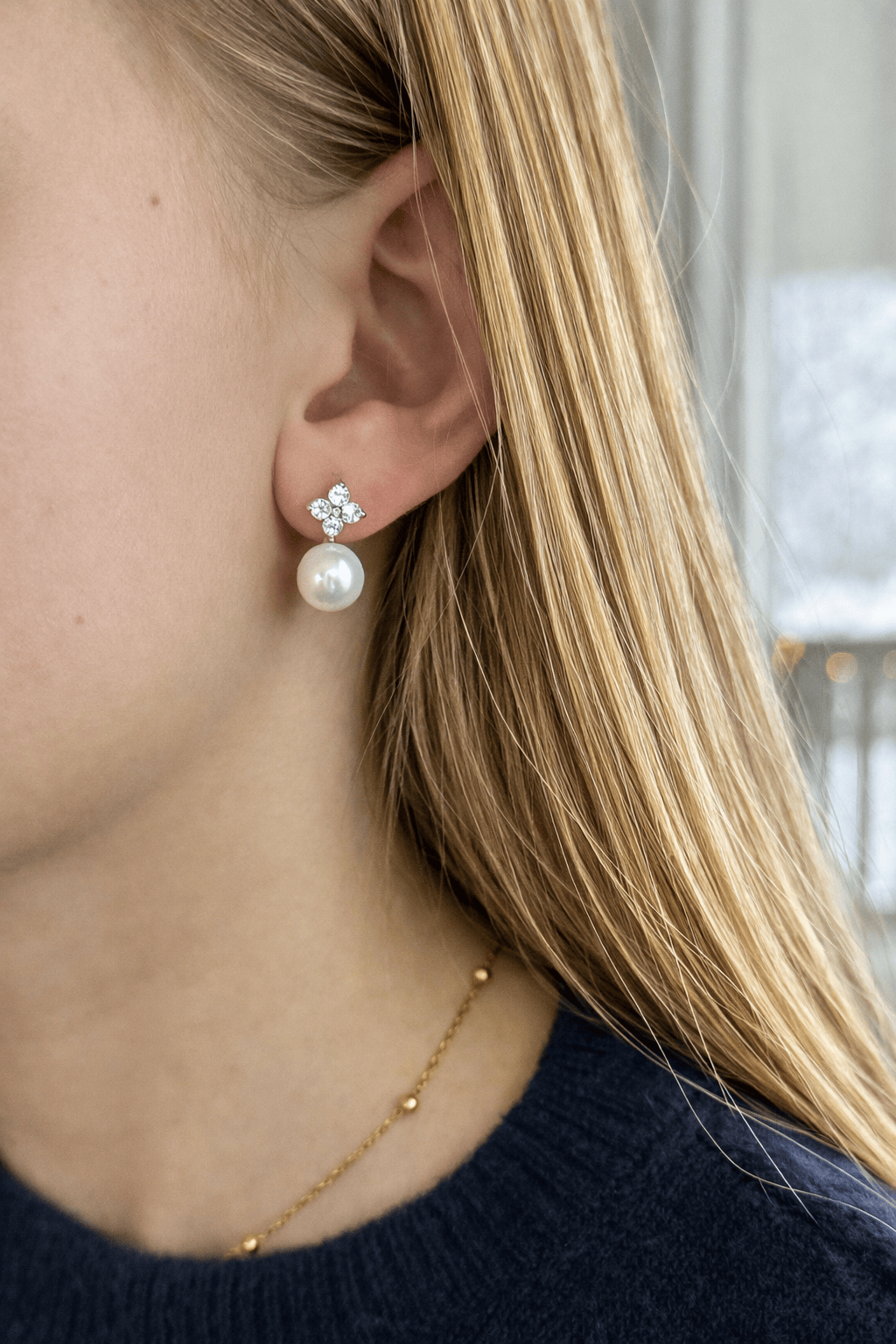 Blinket Perledråpe Bloom – øredobber med ferskvannsperle