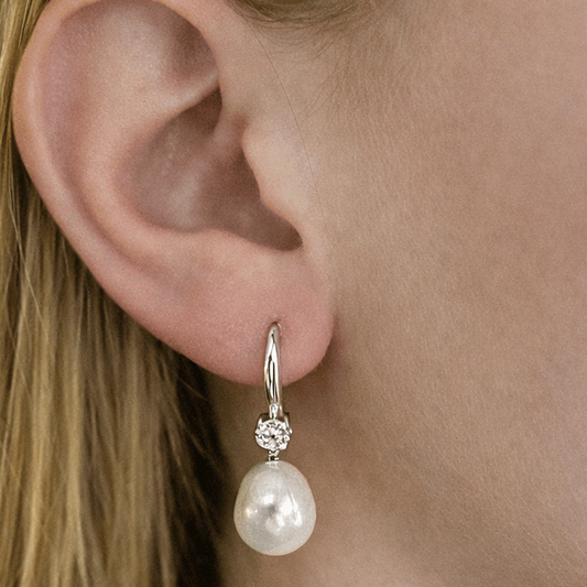 Baroque Drop – øredobber med ekte barokk ferskvannsperle